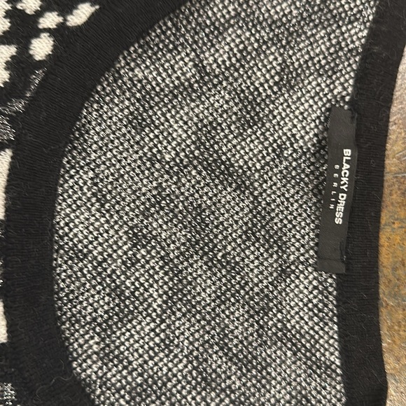 Blacky Dress Berlin Crew Neck
 size 8 - Picture 3 of 7